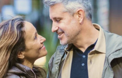 Singles ab 50 die sich zu einem Outdoor Date treffen